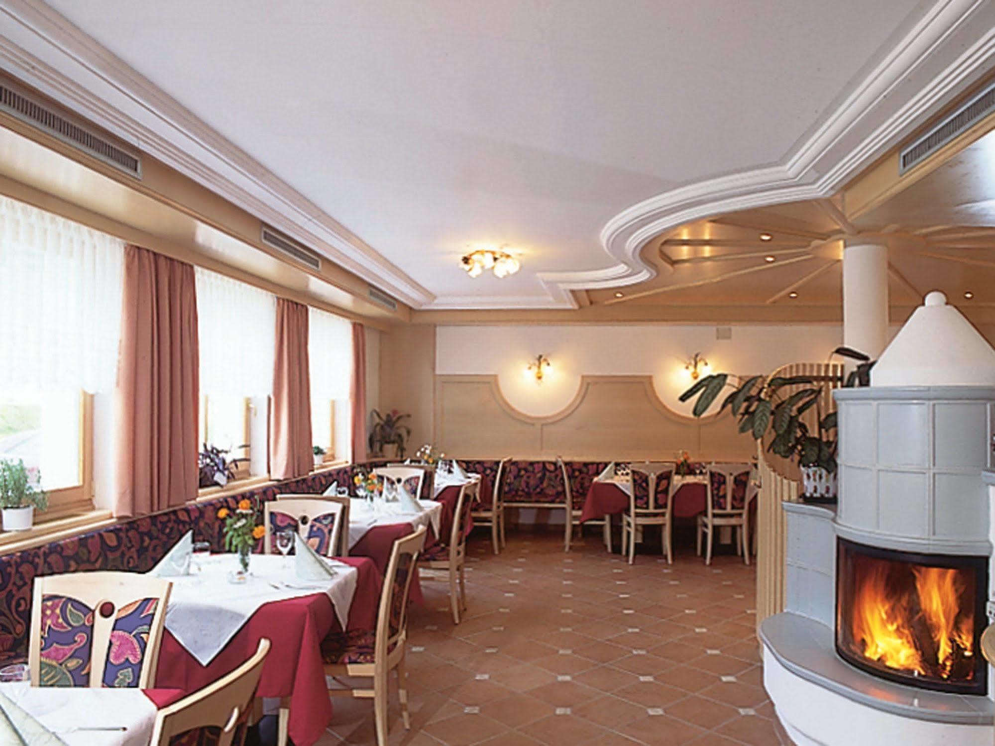 Appartmenthotel Residence Elvis Ортизеи Экстерьер фото