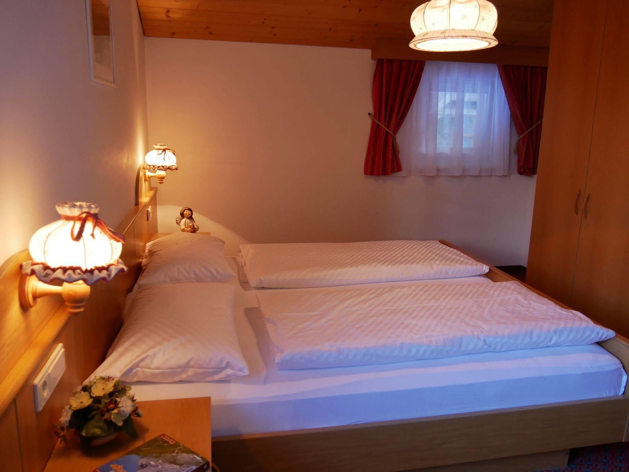 Appartmenthotel Residence Elvis Ортизеи Экстерьер фото